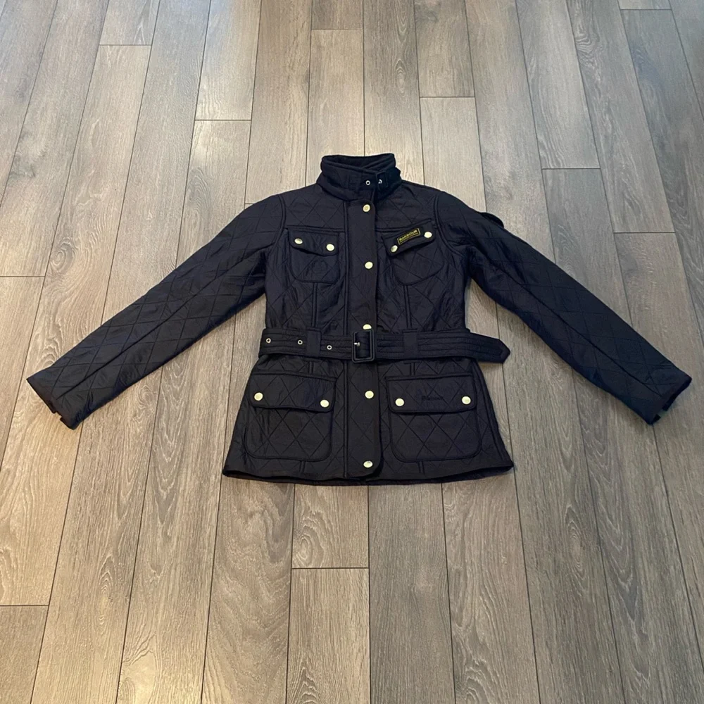 *Last Chance* NWOT Barbour Women's Quilted Black Utility Jacket Sz 2 - Picture 5 of 14